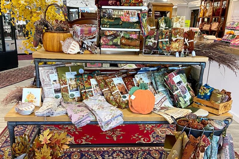 index_carousel_fall_2025_img1