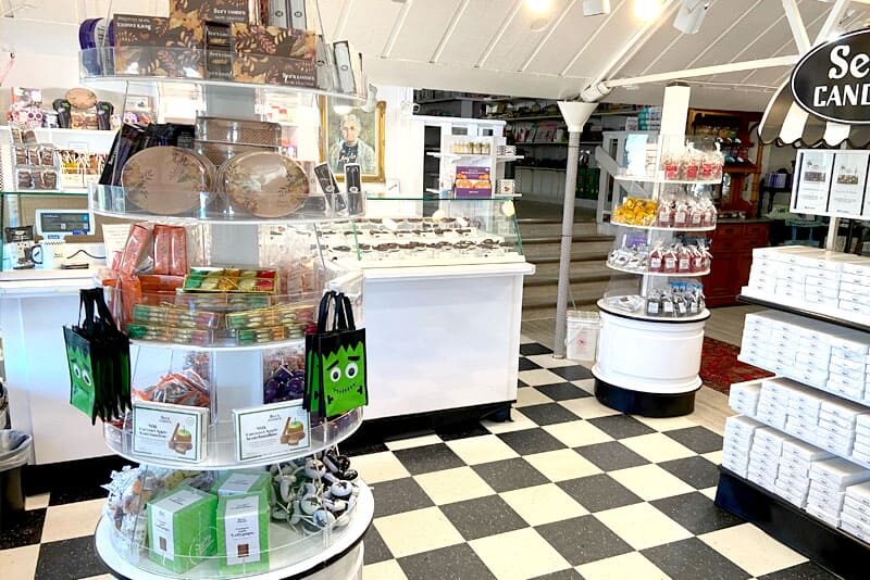 index_carousel_fall_2025_img3